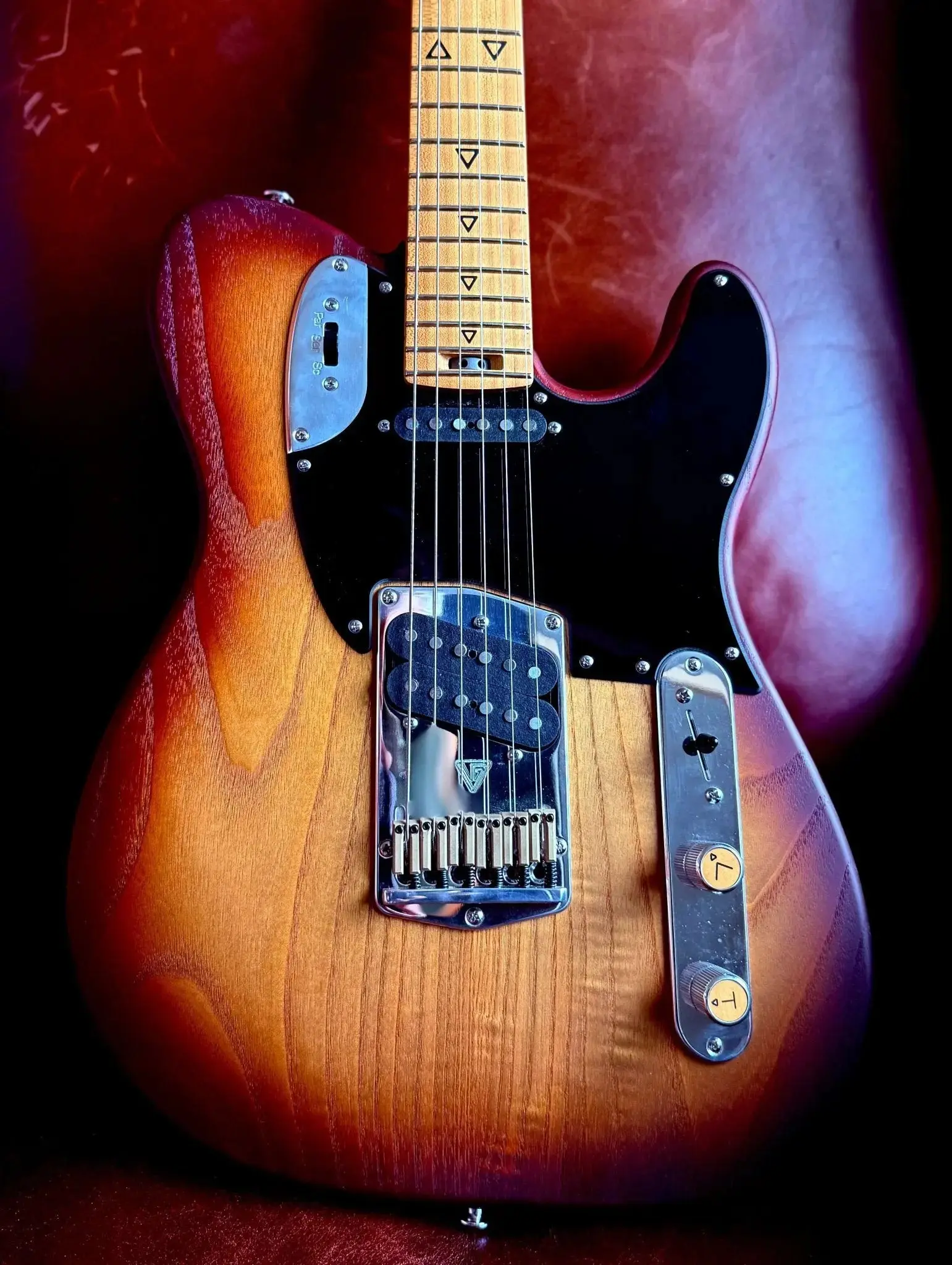 Valiant Titan Sunburst With Stainless Steel Frets Upgrade - Image 9