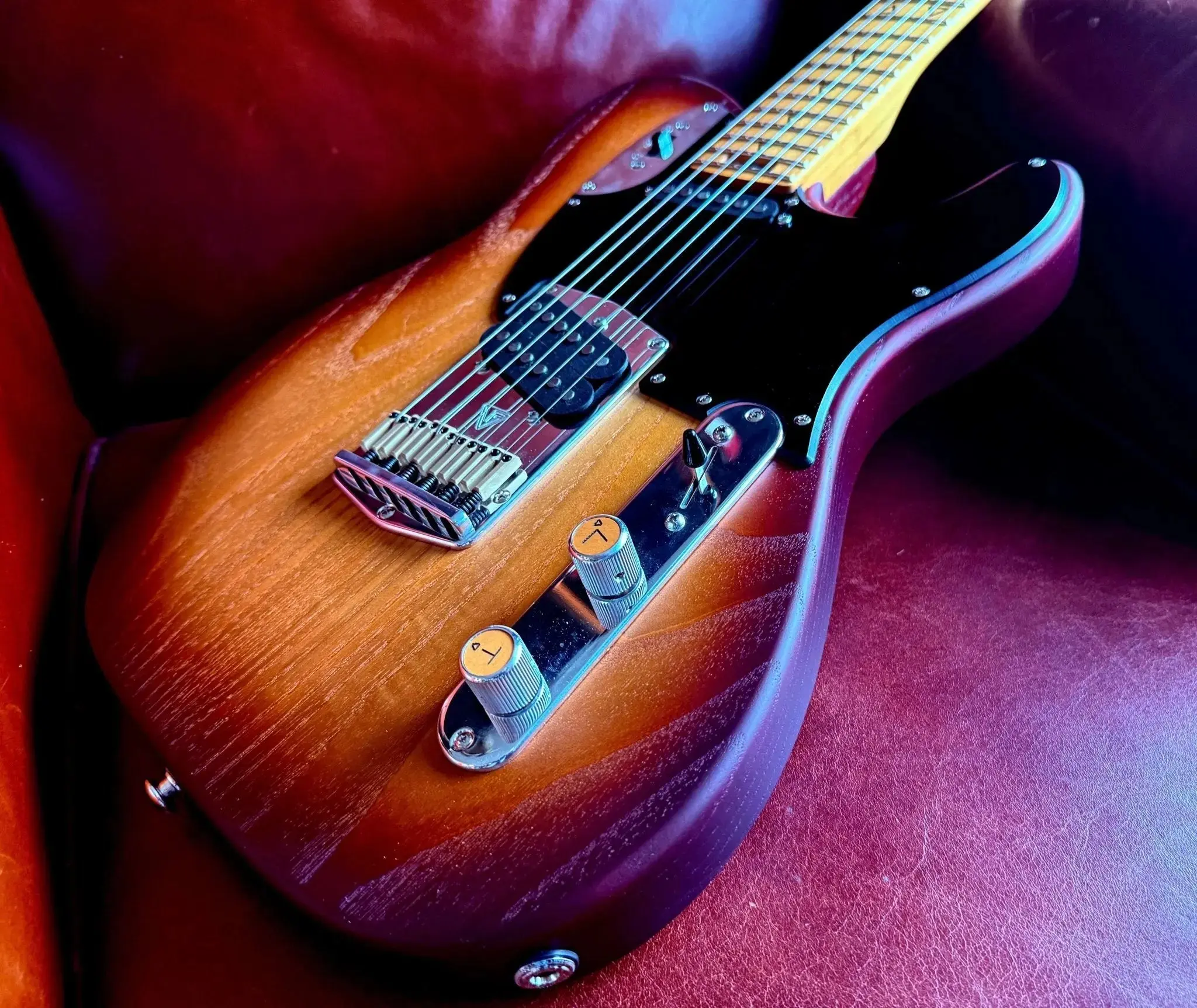 Valiant Titan Sunburst With Stainless Steel Frets Upgrade - Image 24