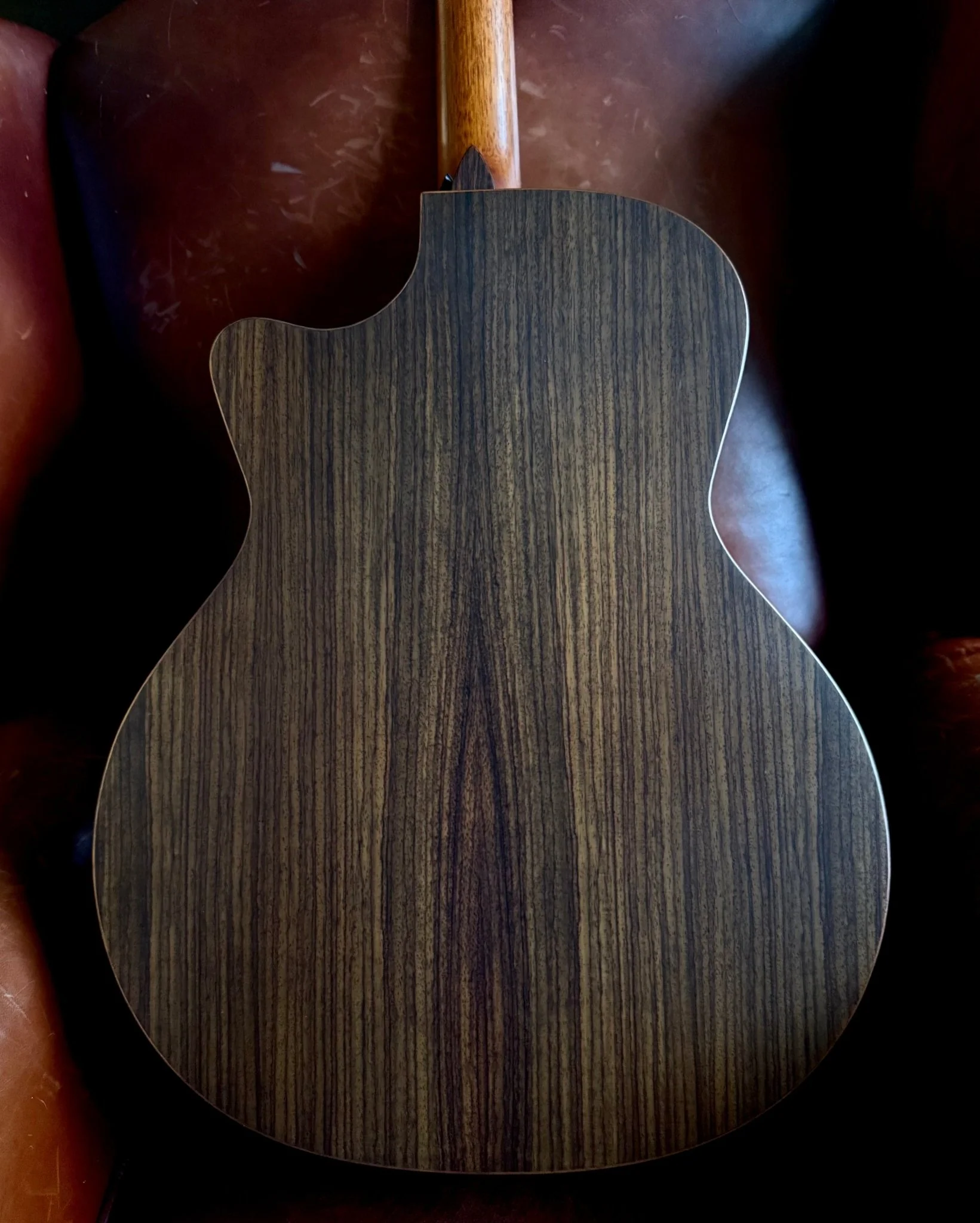 Veelah V4 GAC Solid Top Rosewood Armrest Satin Black Acoustic Guitar w/ Gig Bag - Image 14