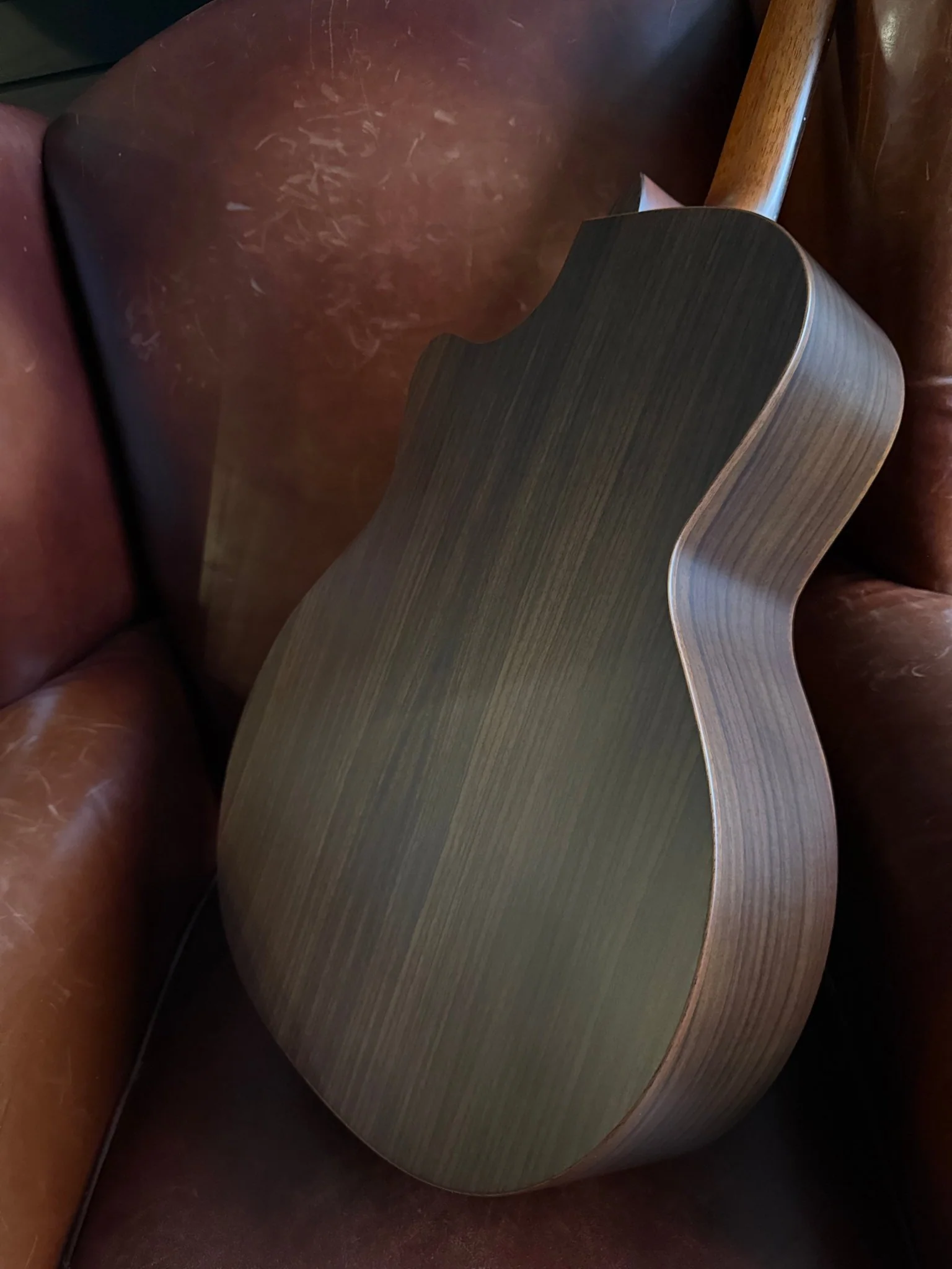 Veelah V4 GAC Solid Top Rosewood Armrest Satin Black Acoustic Guitar w/ Gig Bag - Image 6