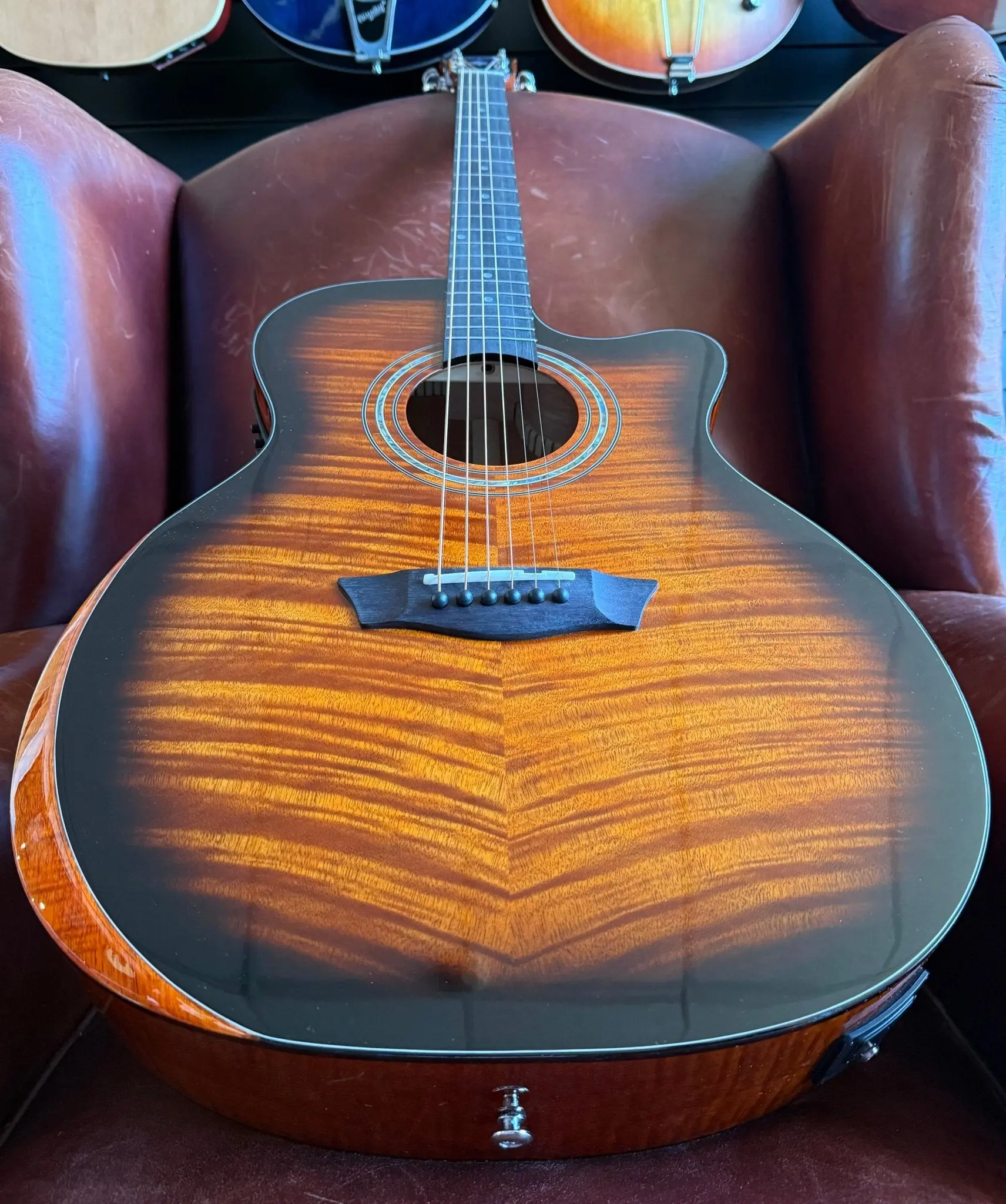 Washburm Comfort WCG12FCE Electro Acoustic Guitar w' £225 Custom Pro Setup Package Included - Image 23