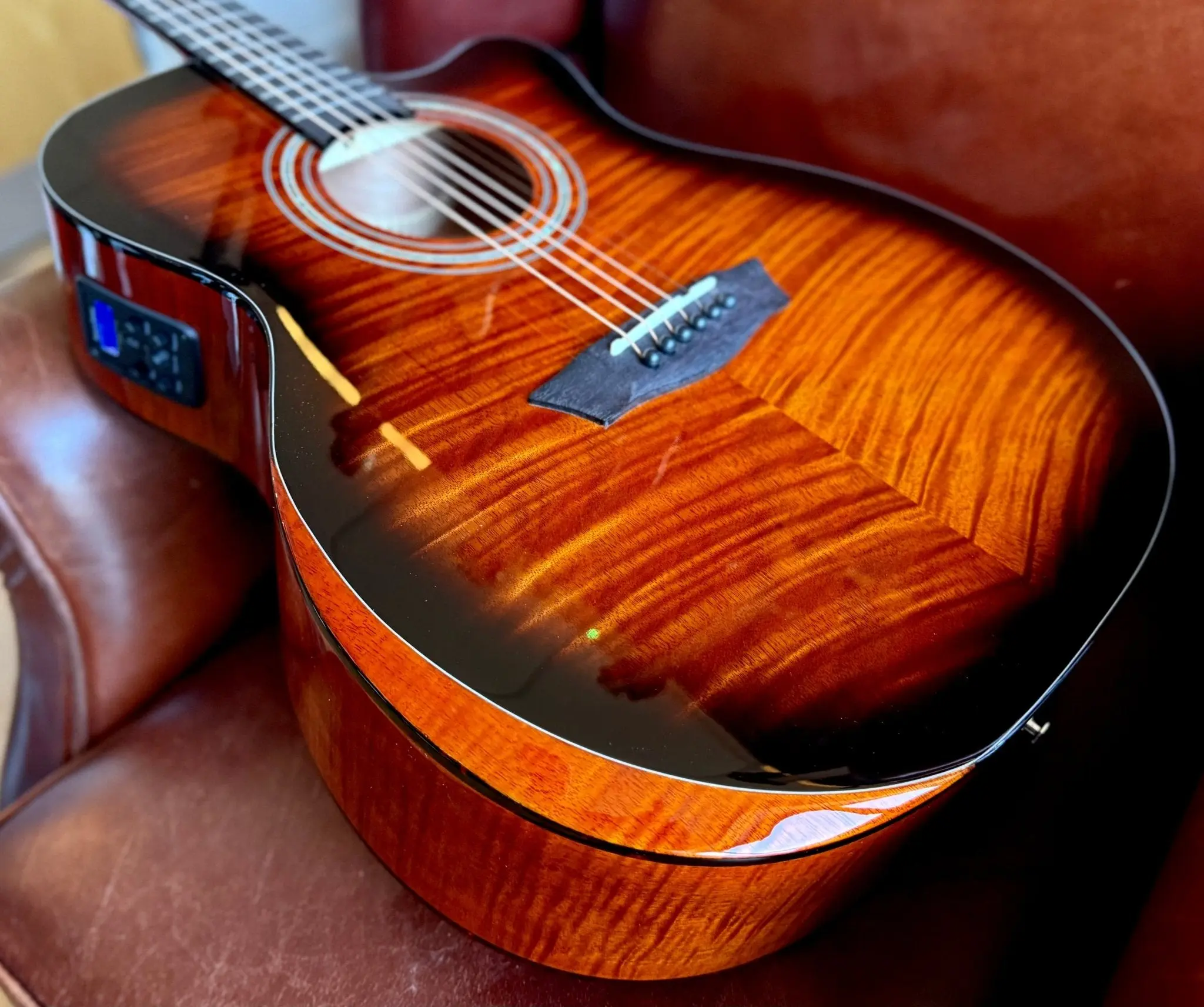 Washburm Comfort WCG12FCE Electro Acoustic Guitar w' £225 Custom Pro Setup Package Included - Image 32