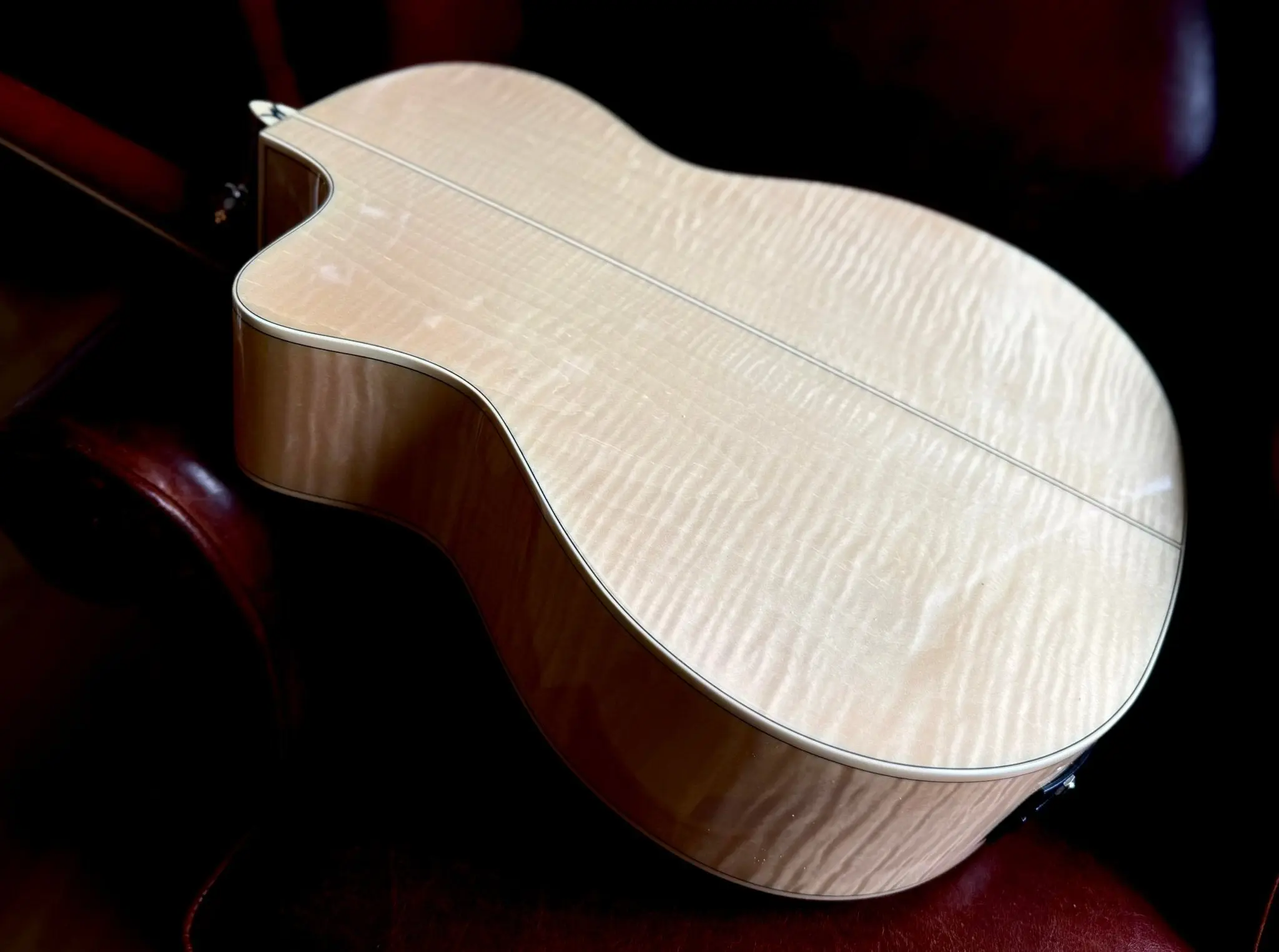 Washburn AG40CE Grand Auditorium - Natural Electro Acoustic Guitar w' £225 Custom Pro Setup Package Included - Image 4