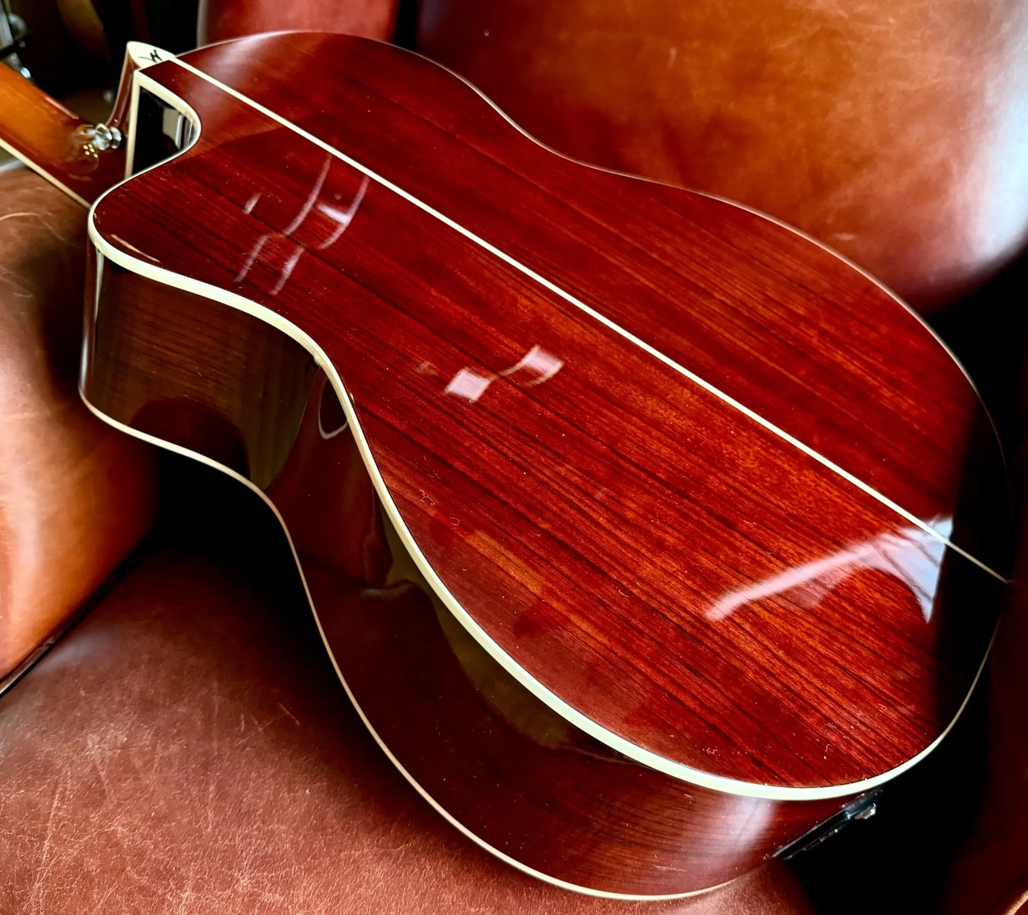 Washburn AG70CE Grand Auditorium - Natural Electro Acoustic Guitar w' £225 Custom Pro Setup Package Included - Image 3