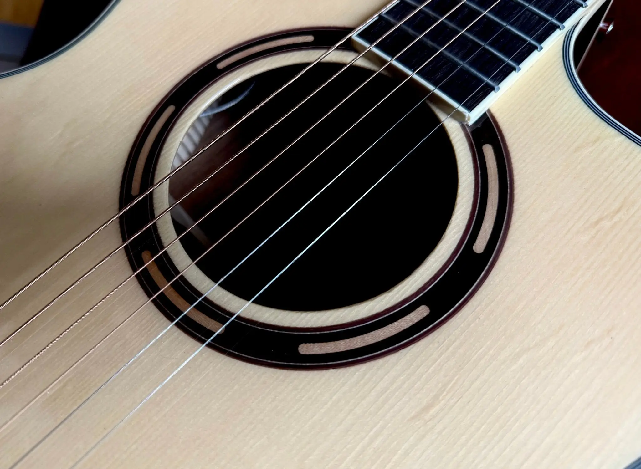 Washburn AG70CE Grand Auditorium - Natural Electro Acoustic Guitar w' £225 Custom Pro Setup Package Included - Image 5