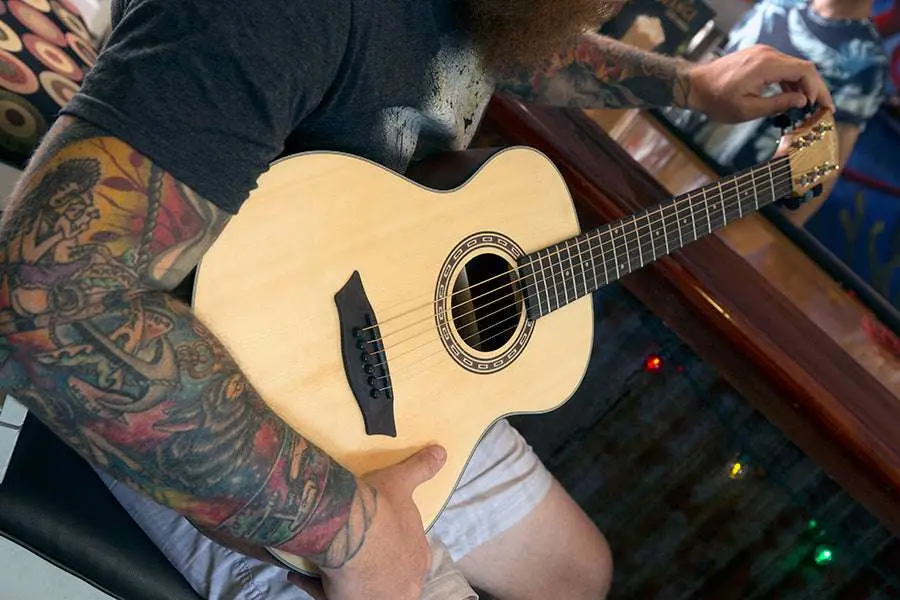 Washburn AGM5K-A-U Acoustic Guitar - Image 5
