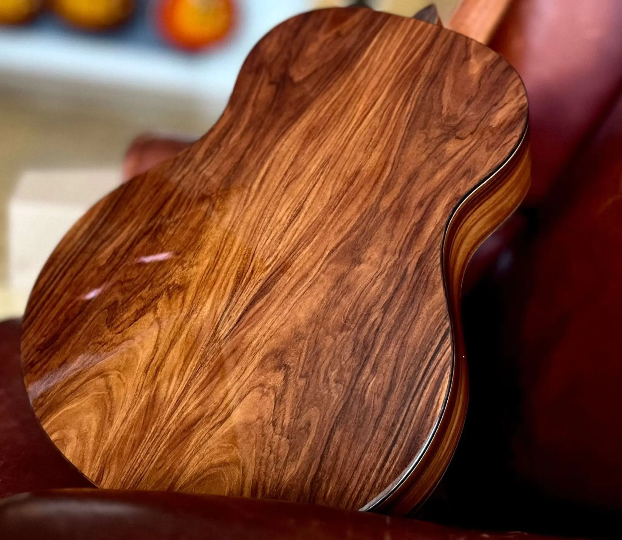 Washburn Bella Tono Elegante S24S -Stunning Solid Spruce Top Acoustic Guitar w' £225 Custom Pro Setup & Support Package Included - Image 9