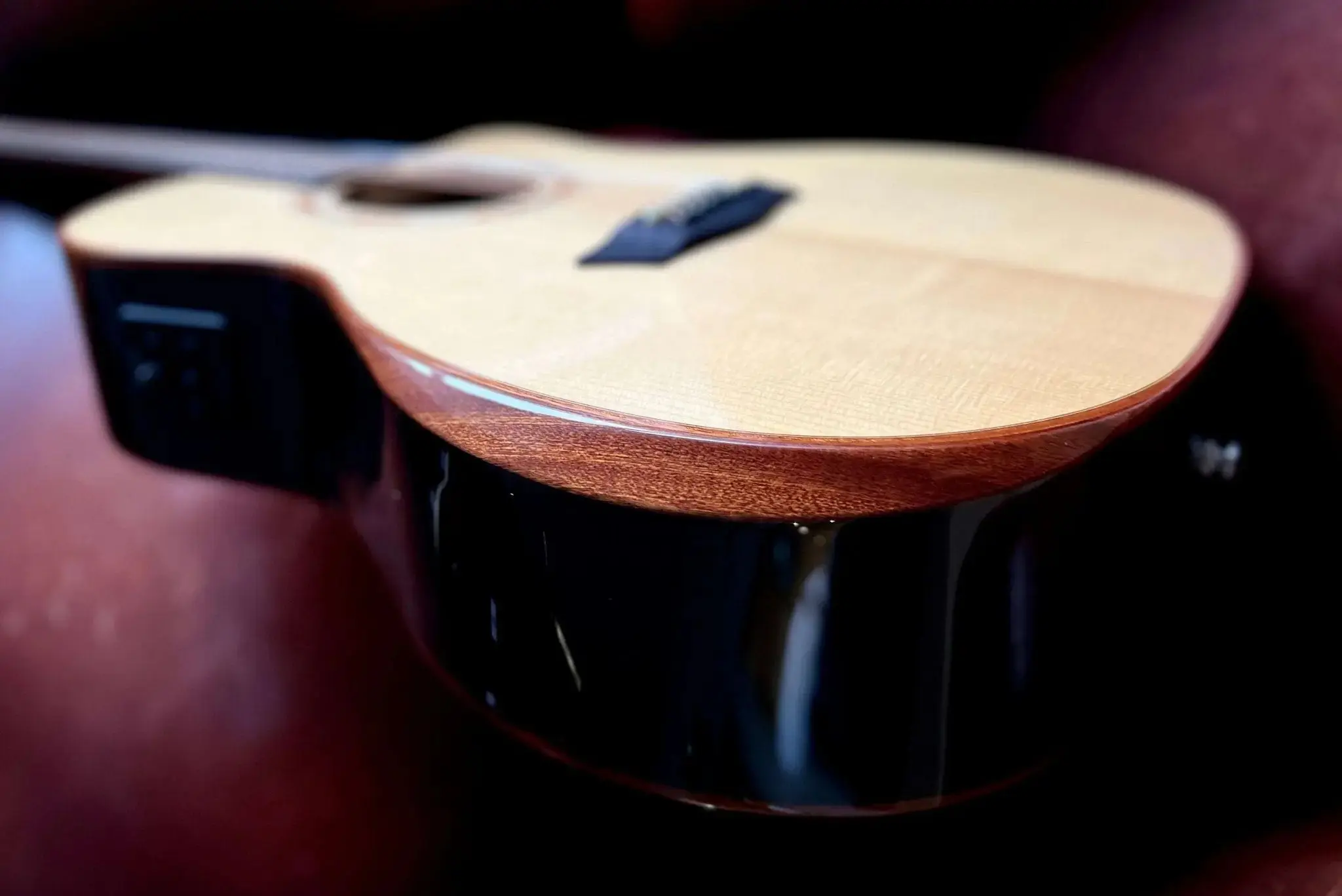 Washburn G20SCE - Grand Auditorium - Natural Electro Acoustic Guitar - Image 9