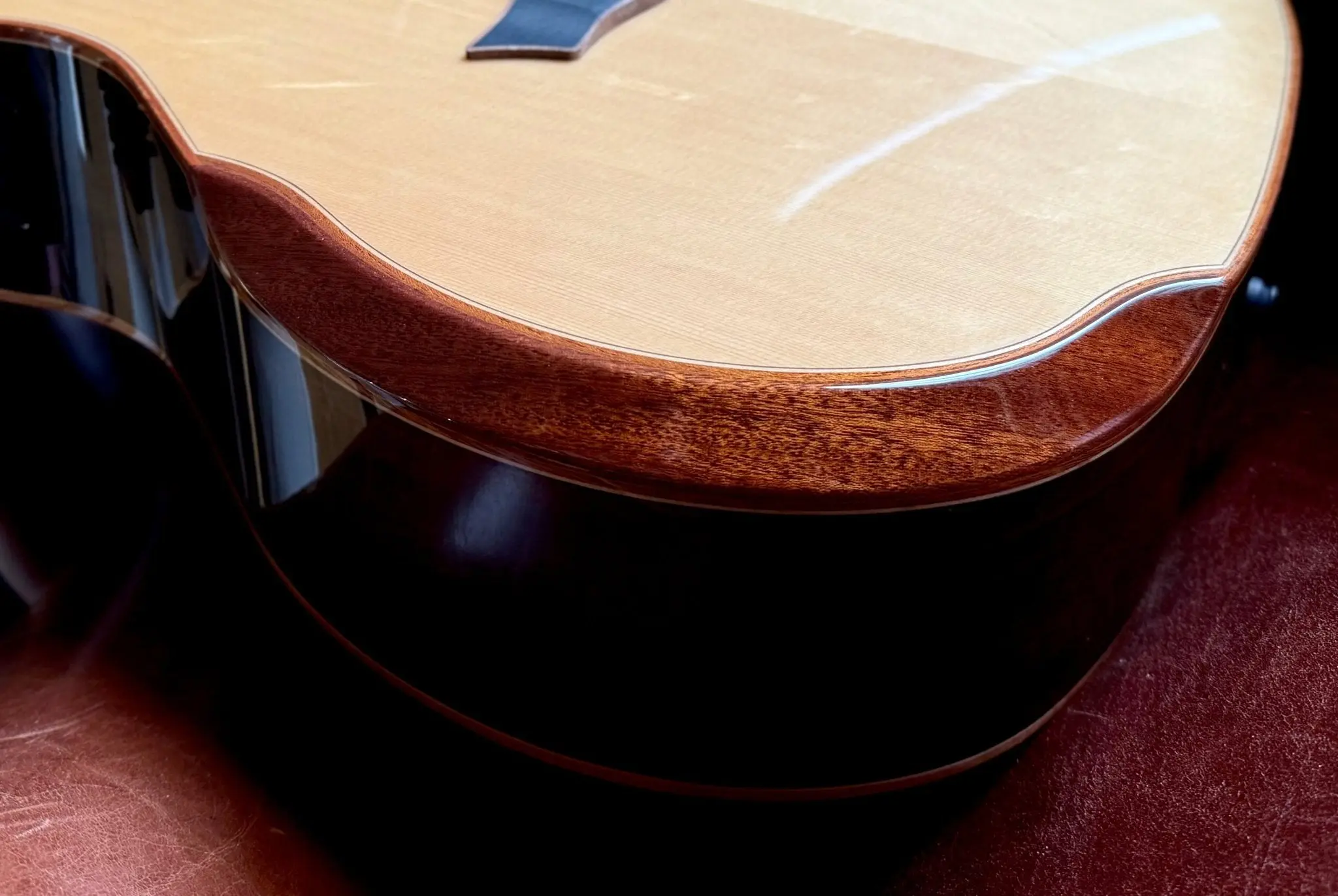 Washburn G25SCE w/CASE - Grand Auditorium - Natural Electro Acoustic Guitar - Image 17