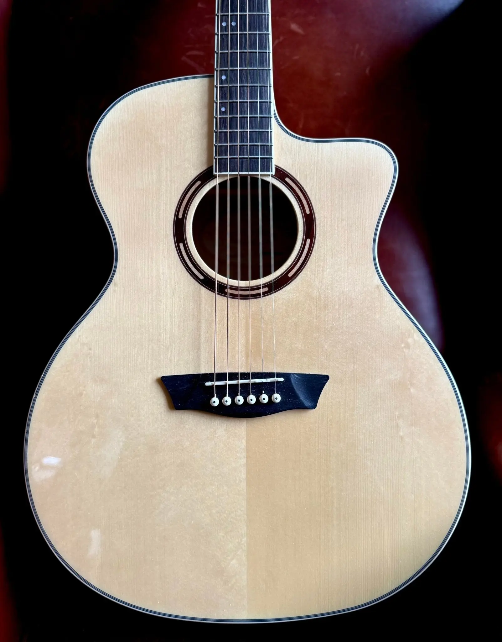 Washburn G25SCE w/CASE - Grand Auditorium - Natural Electro Acoustic Guitar - Image 18