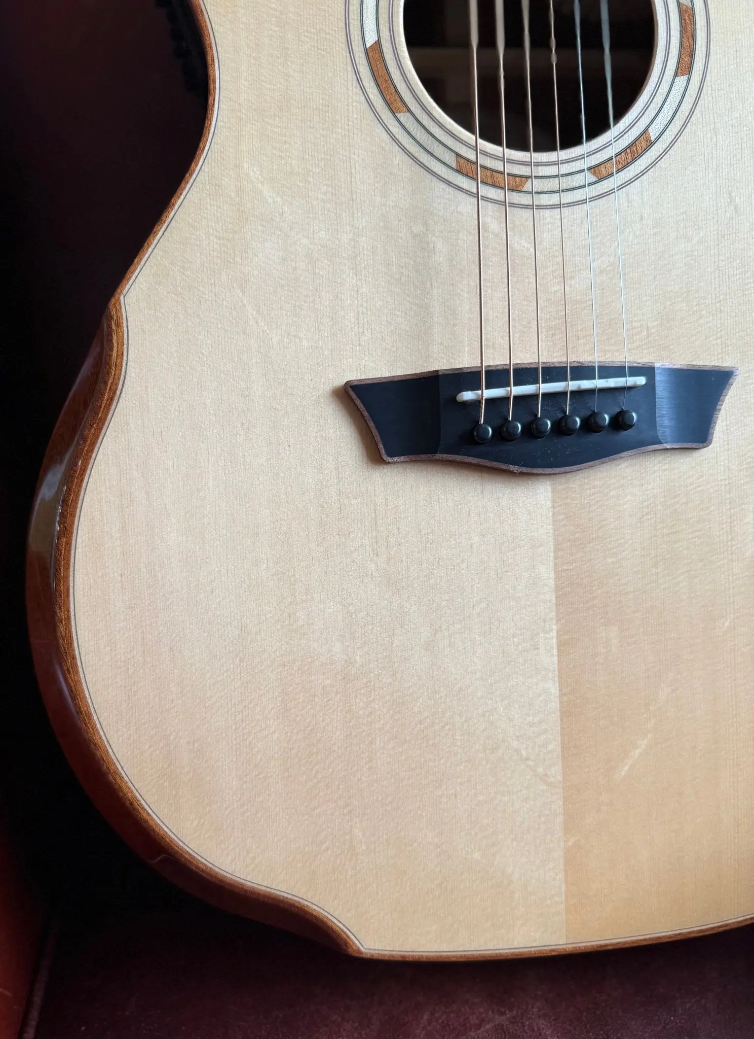 Washburn G25SCE w/CASE - Grand Auditorium - Natural Electro Acoustic Guitar - Image 26