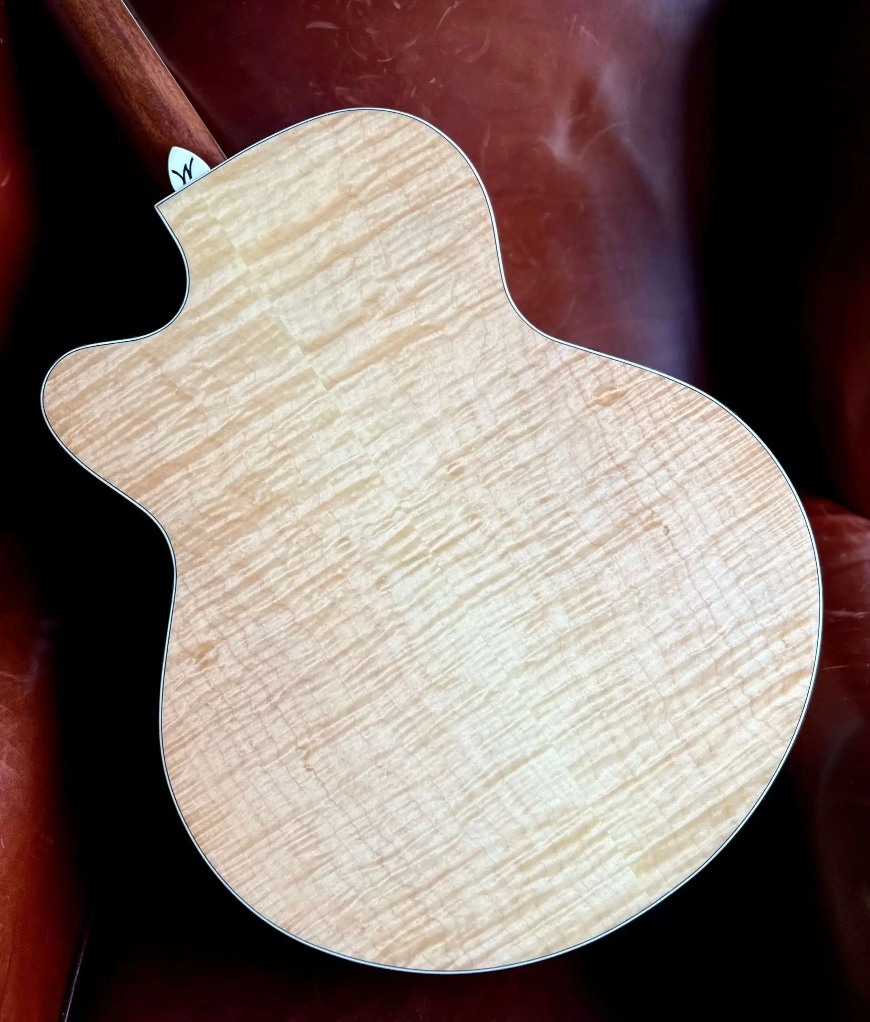 Washburn HJ40SCE Jumbo w' Flamed Maple Back & Sides.  £225 Custom Pro Setup & Support Package Included - Image 14