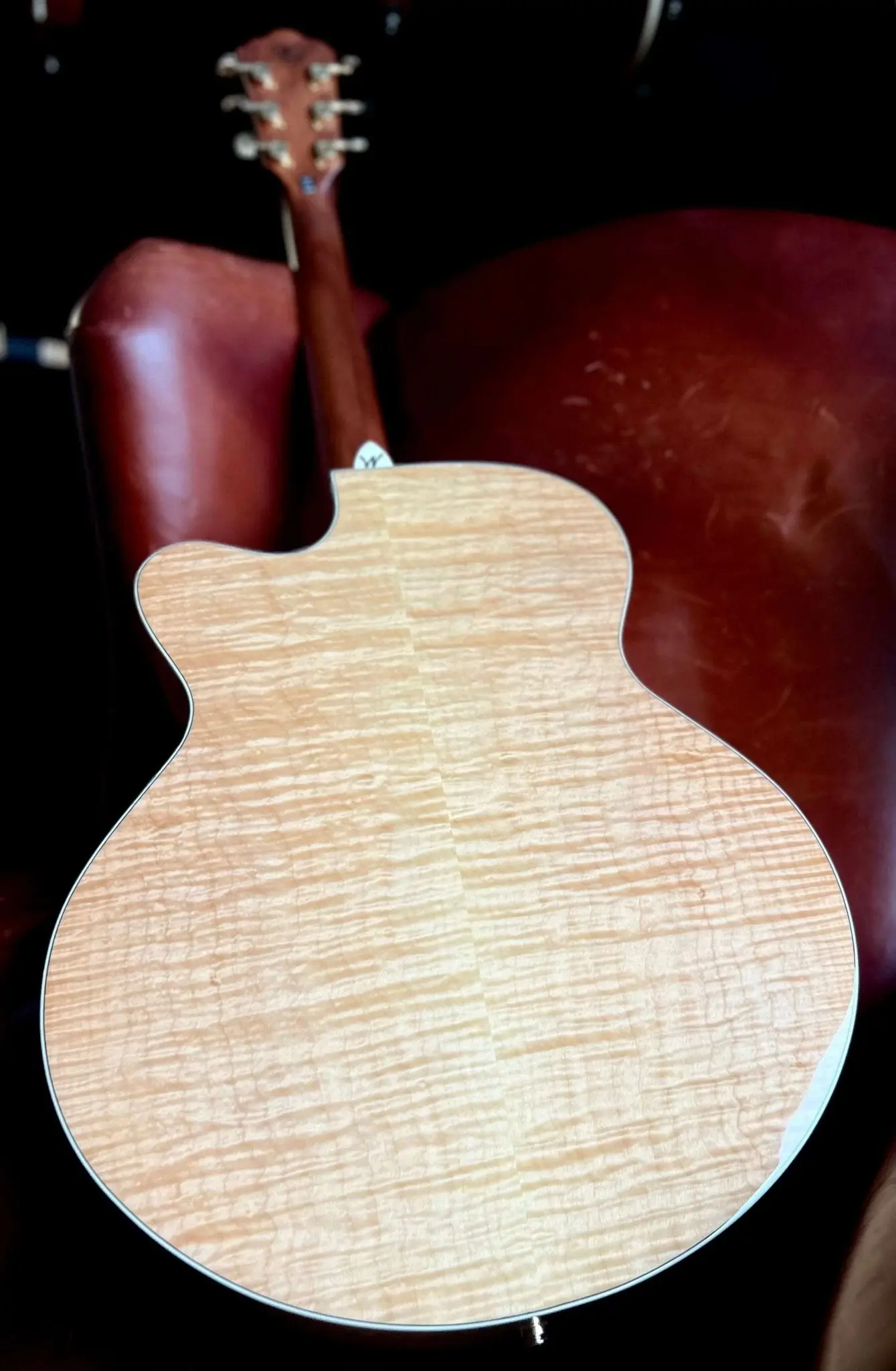 Washburn HJ40SCE Jumbo w' Flamed Maple Back & Sides.  £225 Custom Pro Setup & Support Package Included - Image 16