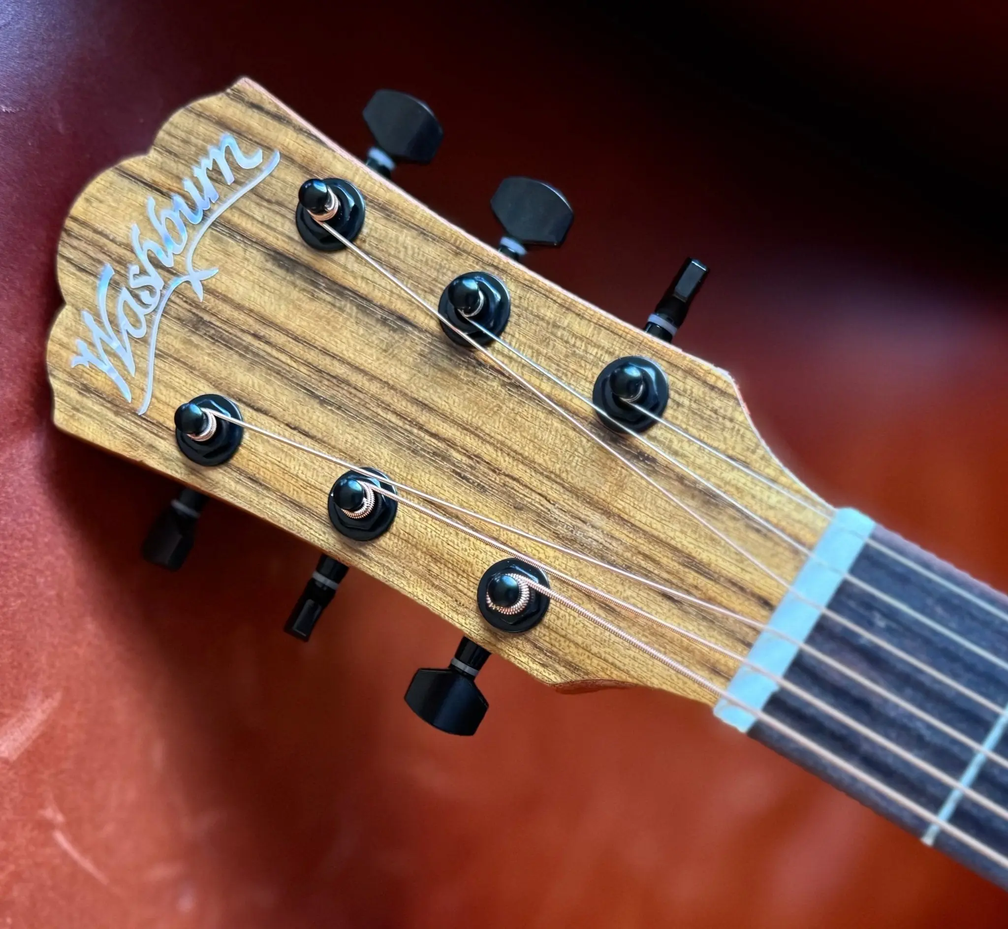 Washburn Bella Tono VITE-S9V - Gloss Charcoal Burst Electro Acoustic Guitar w' £225 Custom Pro Setup & Support Package - Image 11