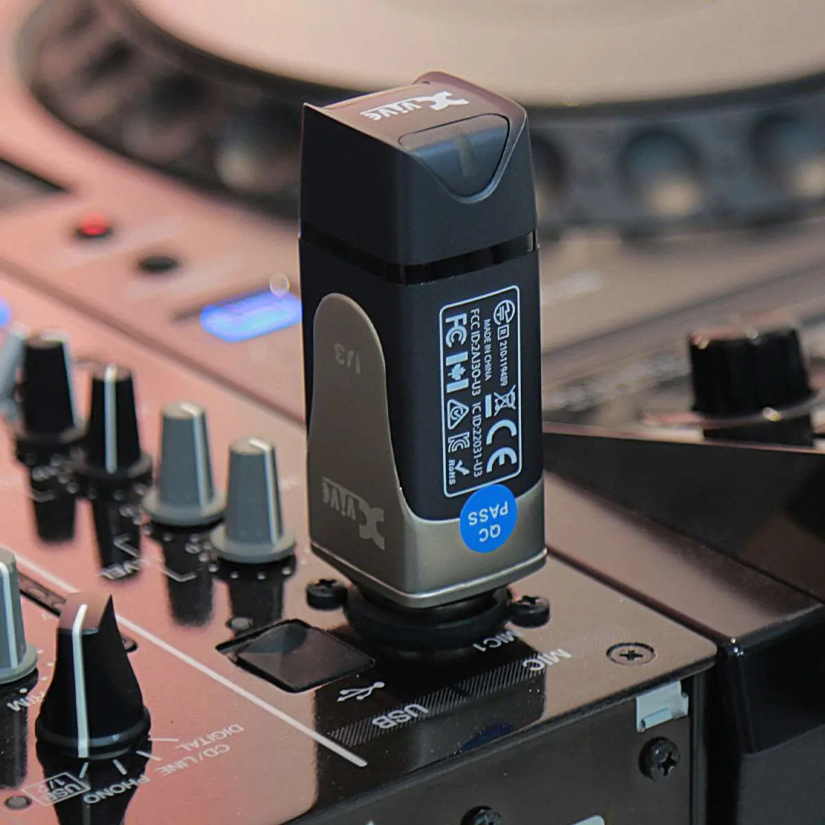 Xvive Dual U3 Wireless System for Audio - Image 12