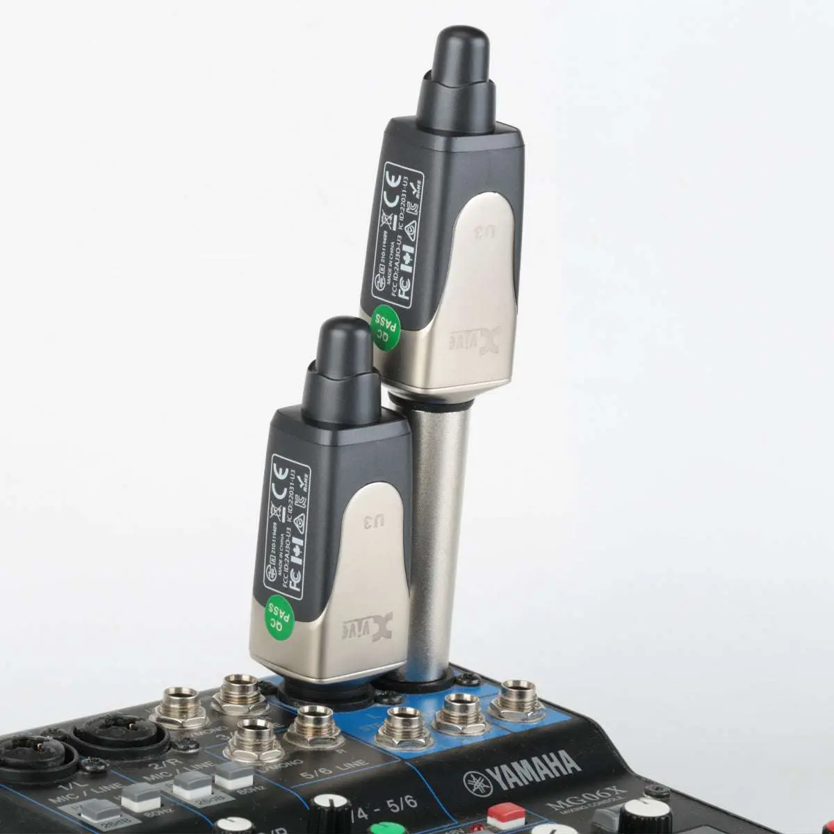 Xvive Dual U3 Wireless System for Audio - Image 13