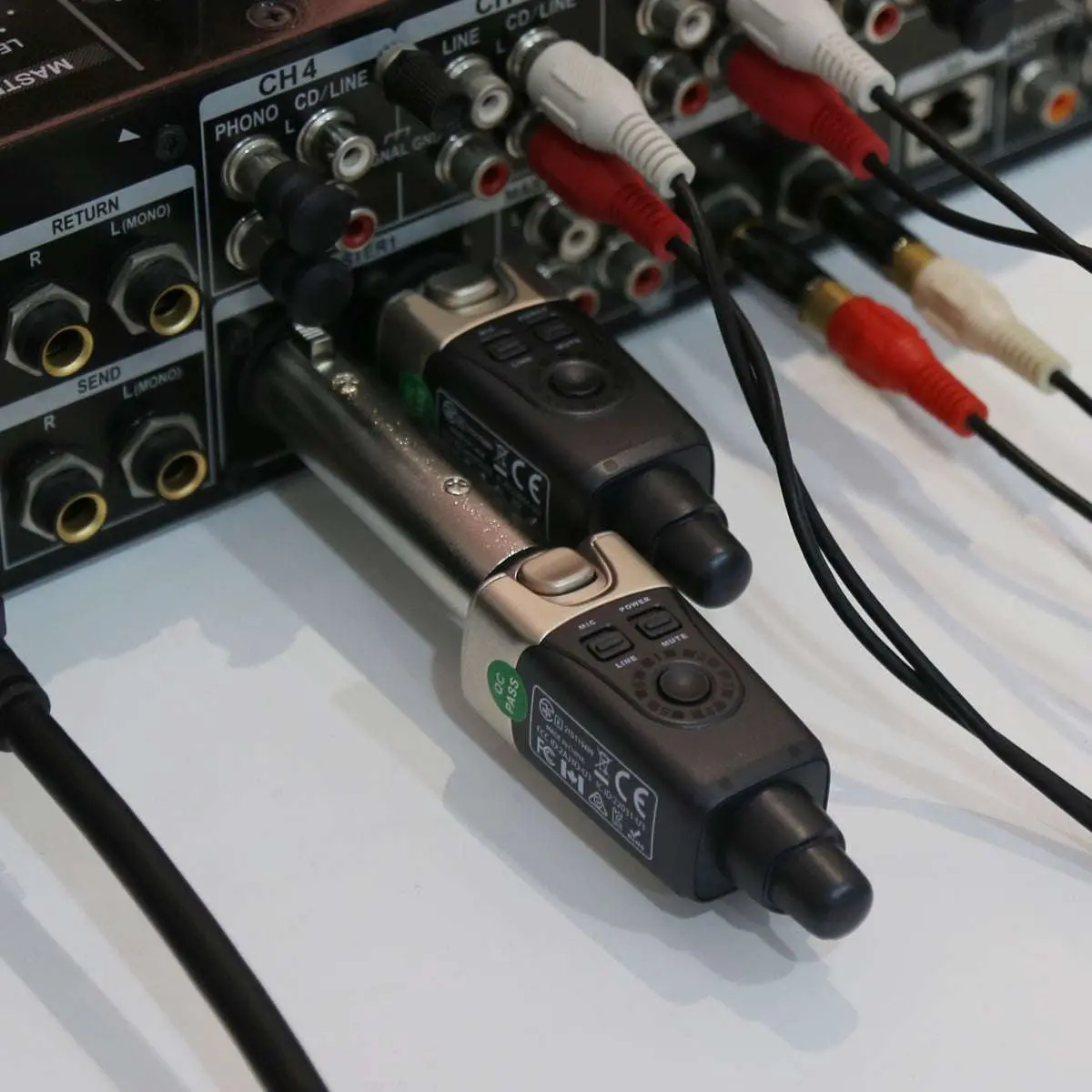 Xvive Dual U3 Wireless System for Audio - Image 16