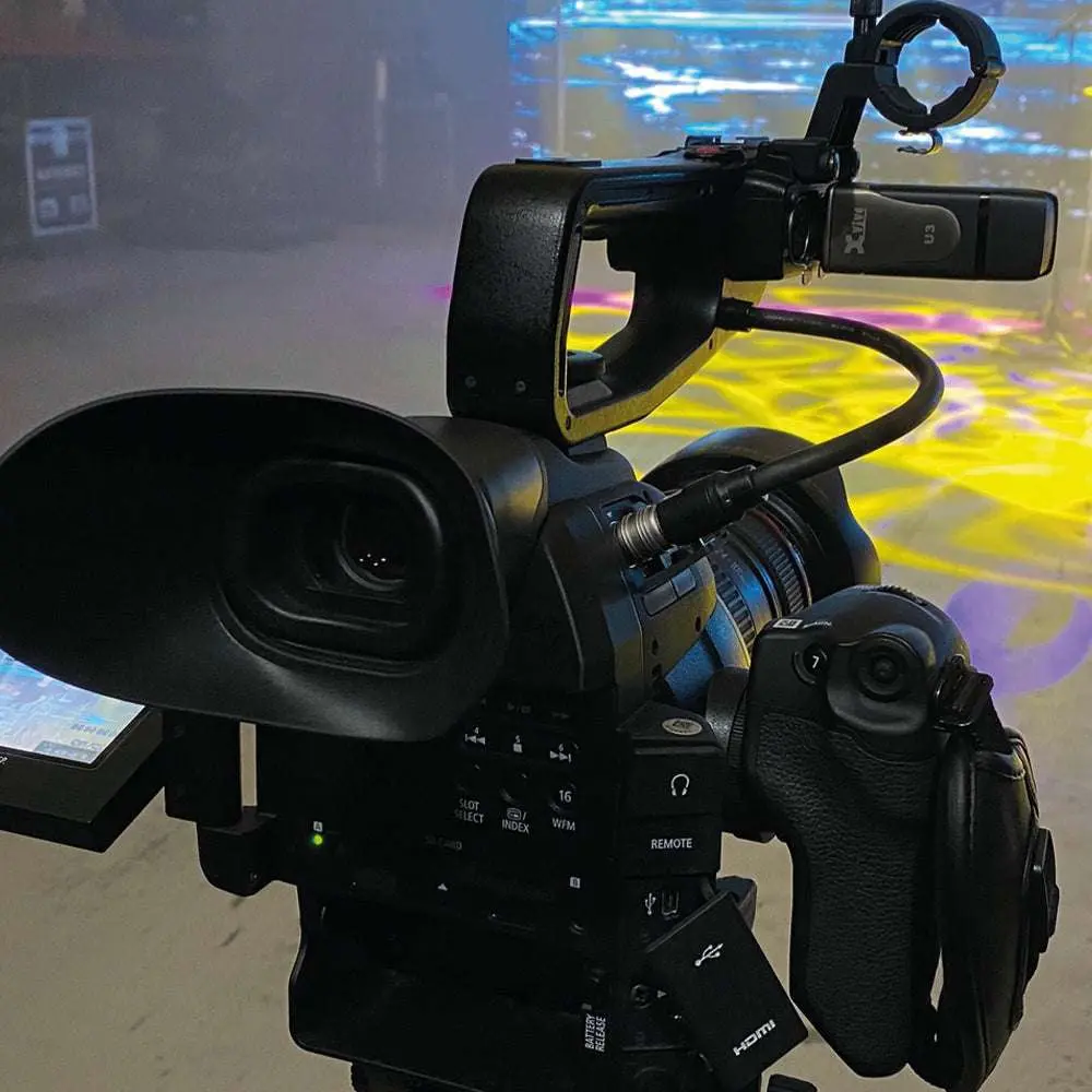 Xvive Microphone Wireless System - Image 4